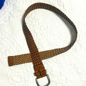 🦅🦅🦅 AMERICAN EAGLE OUTFITTERS LEATHER BELT EUC LENGTH 42” 🦅🦅🦅